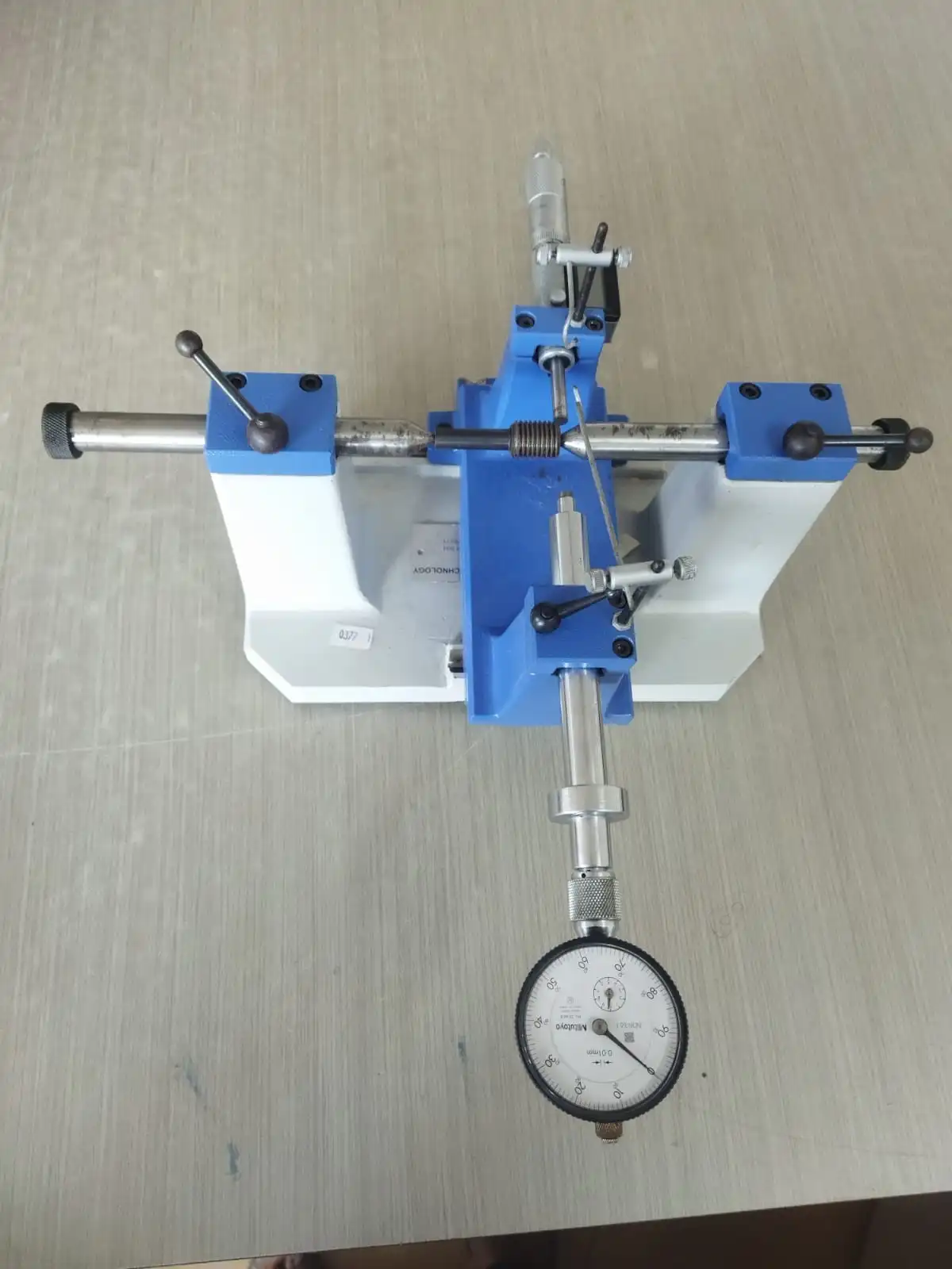 Floating Carriage Micrometer